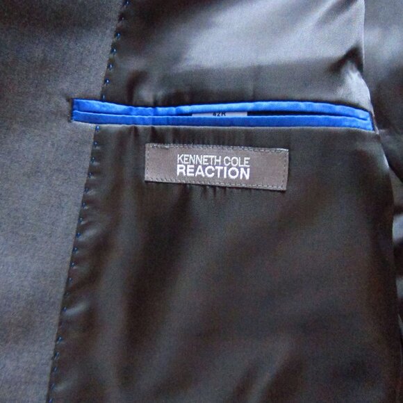 NWT- Mens Kenneth Cole Reaction Gray 2 Piece Suit Size 42R & Pants 32 X 32 - Picture 11 of 16